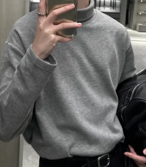 JM Essential Turtleneck Shirt