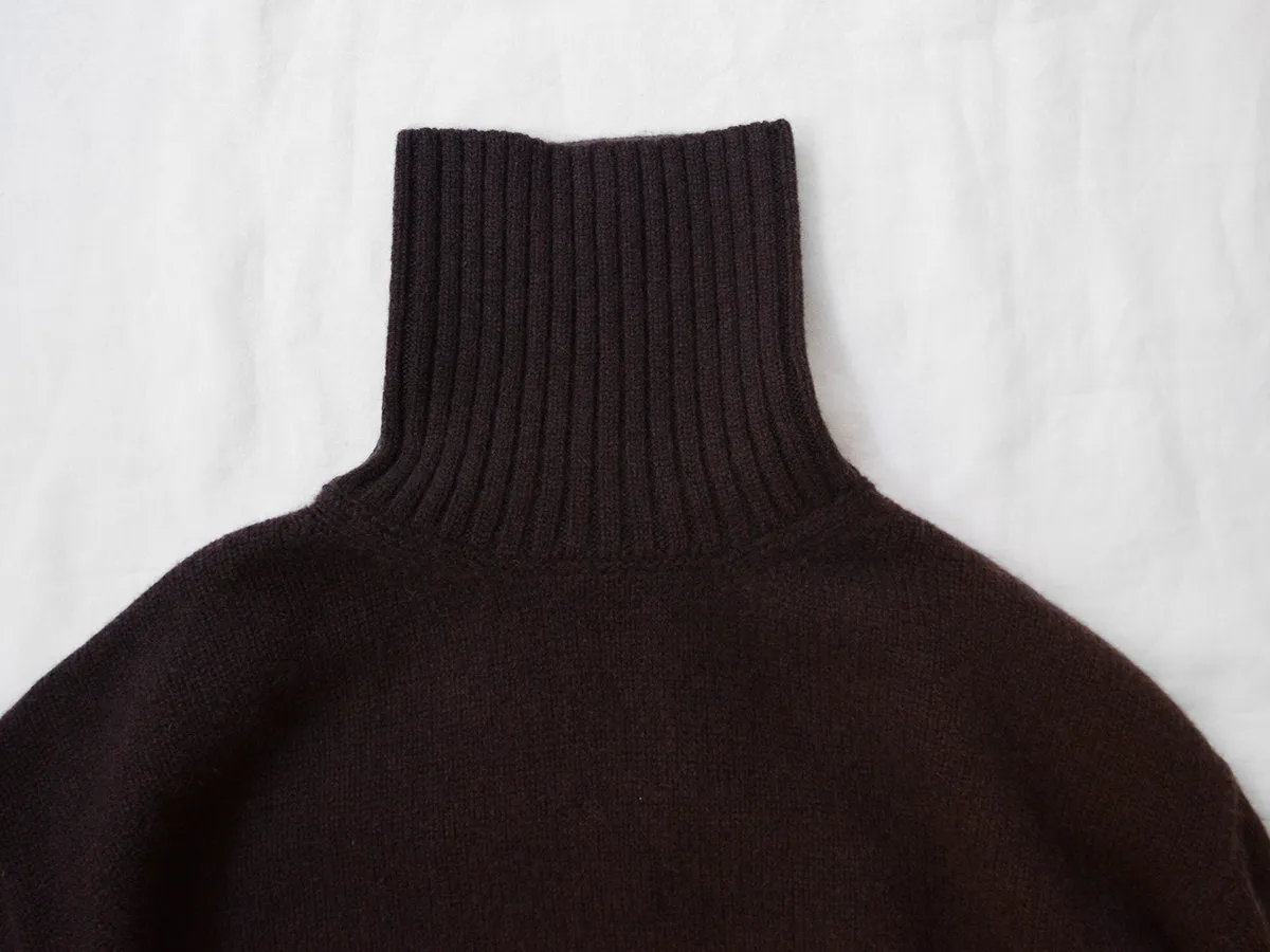 Makie Turtleneck Sweater Chocolate